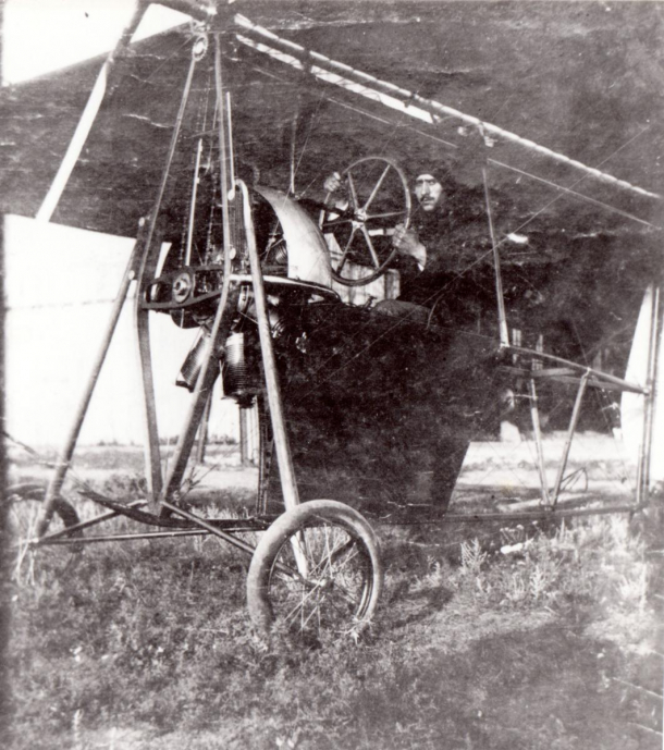 Aurel Vlaicu, la mansa avionului contruit de el