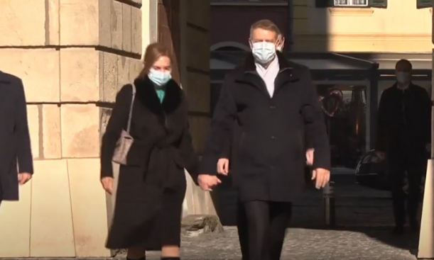 Klaus și Carmen Iohannis  la sibiu au participat la slujba de duminică