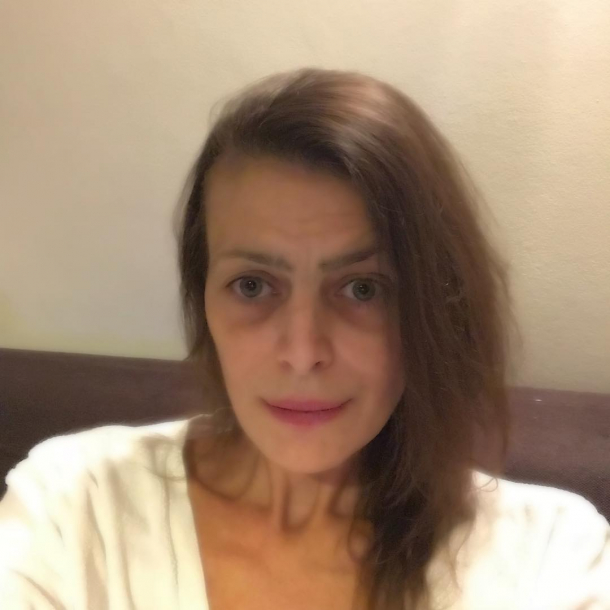 Catalina Isopescu, slabită și tristă, cu putin timp înainte să moară