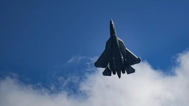 Ucraina afirmă că a doborât încă trei avioane de război rusești