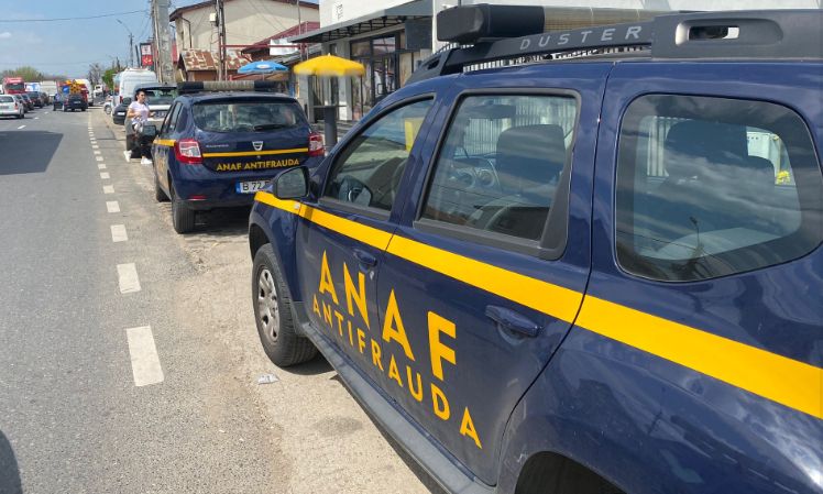 Ofițer antifraudă din Comarnic, acuzat că a cerut 4.000 de euro să nu închidă un magazin