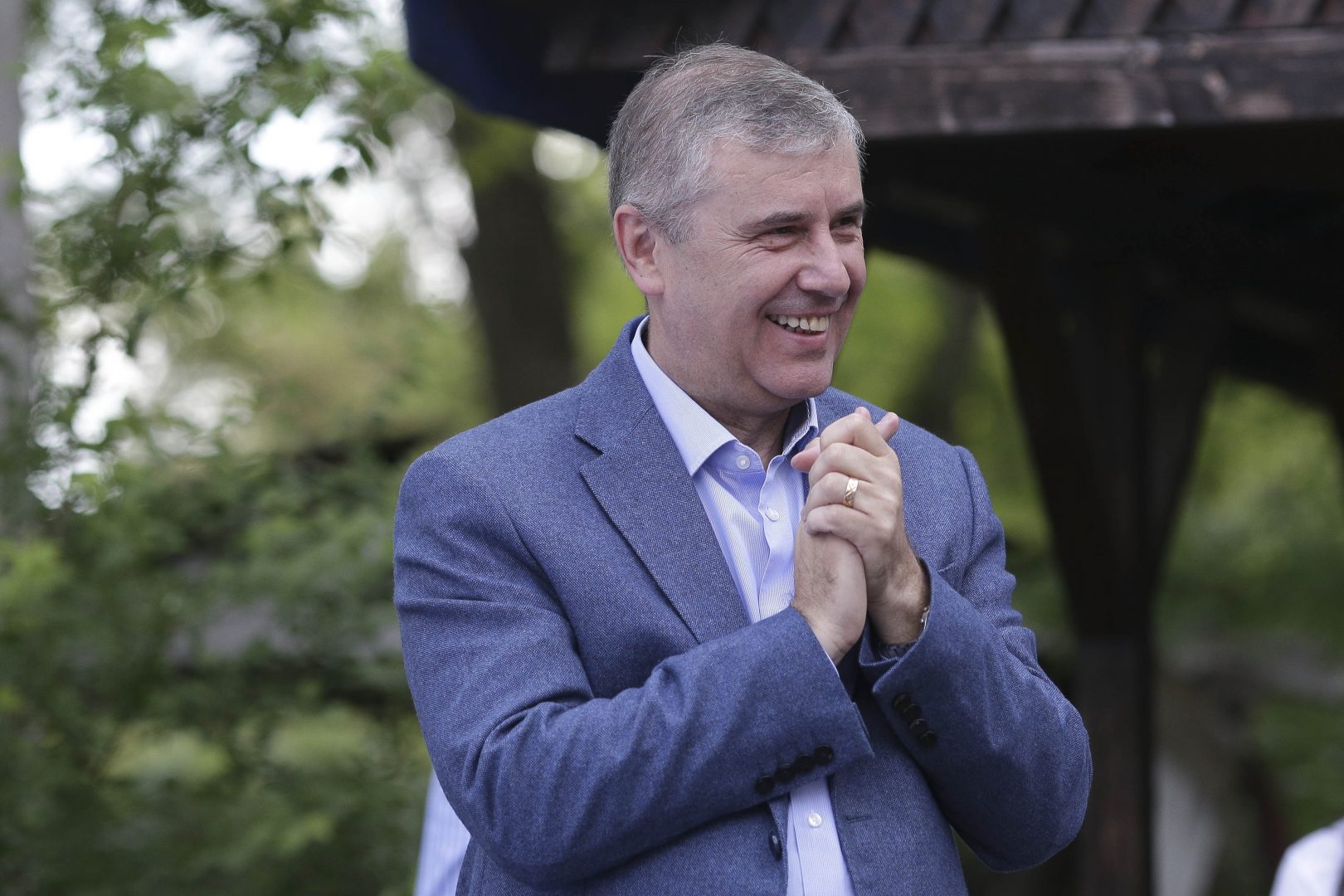 Simplii cetățeni plătesc pentru criza bugetară. Guvernul alocă aproape 2 milioane de euro pentru mașini noi la SPP