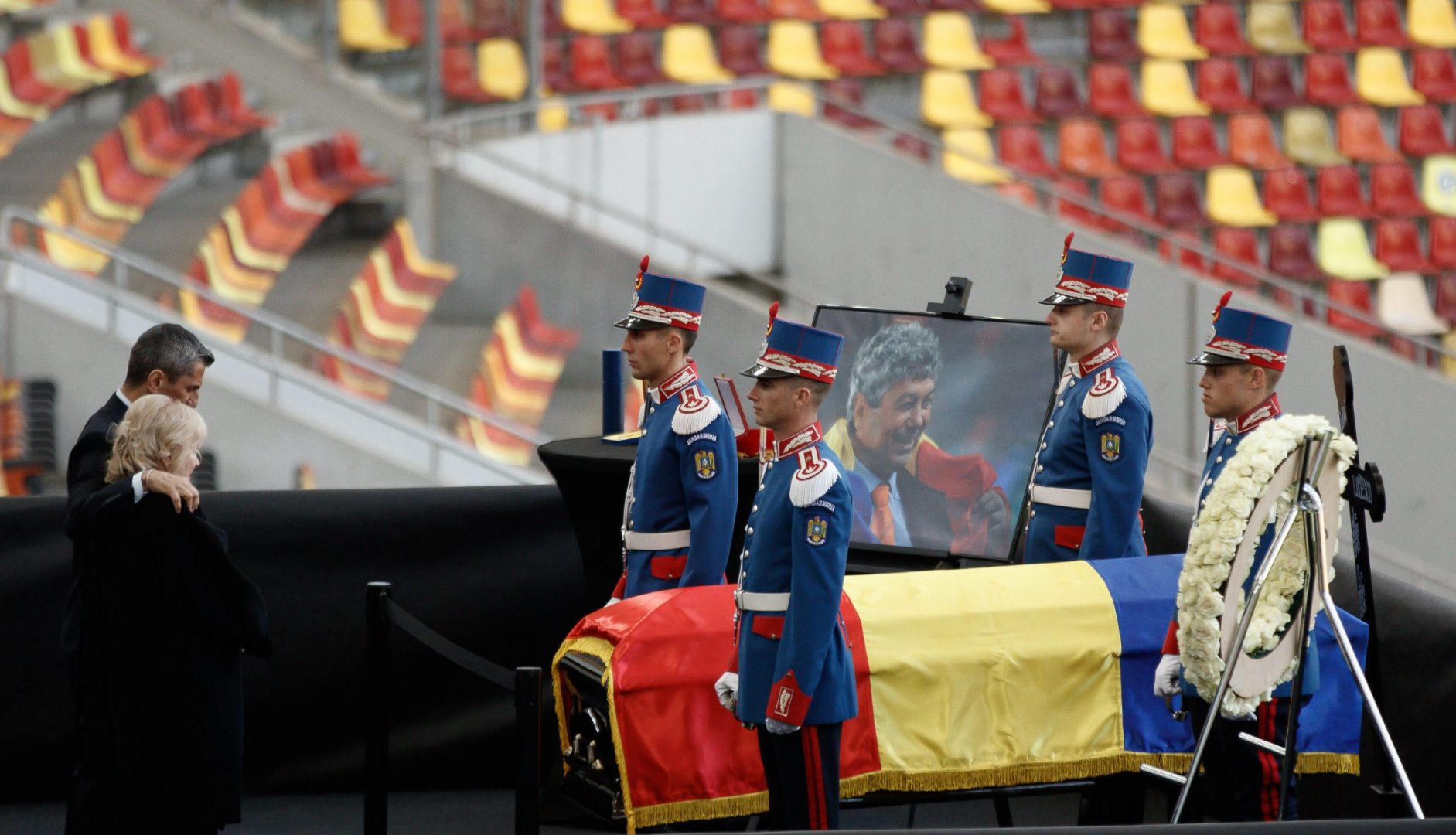 Cele patru persoane care vor veni la București, după ce Răzvan Lucescu le-a spus să nu participe la înmormântarea lui Mircea Lucescu