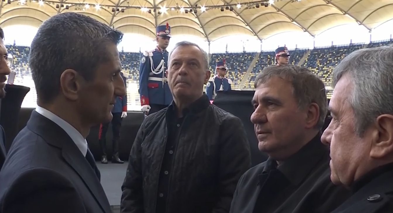 Pe cine n-a lăsat Răzvan Lucescu să participe la funeraliile tatălui său